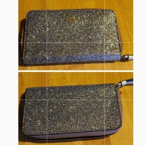 Coach F33703 Gold Zip Around Wallet